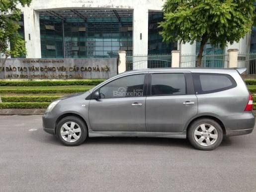 Nissan Grand Livina 1.8 MT 2012 - 1